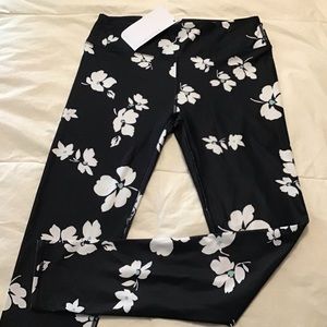 Fabletics Salar Leggings NWT Size S Black, White Floral Athlectic Pants, Yoga